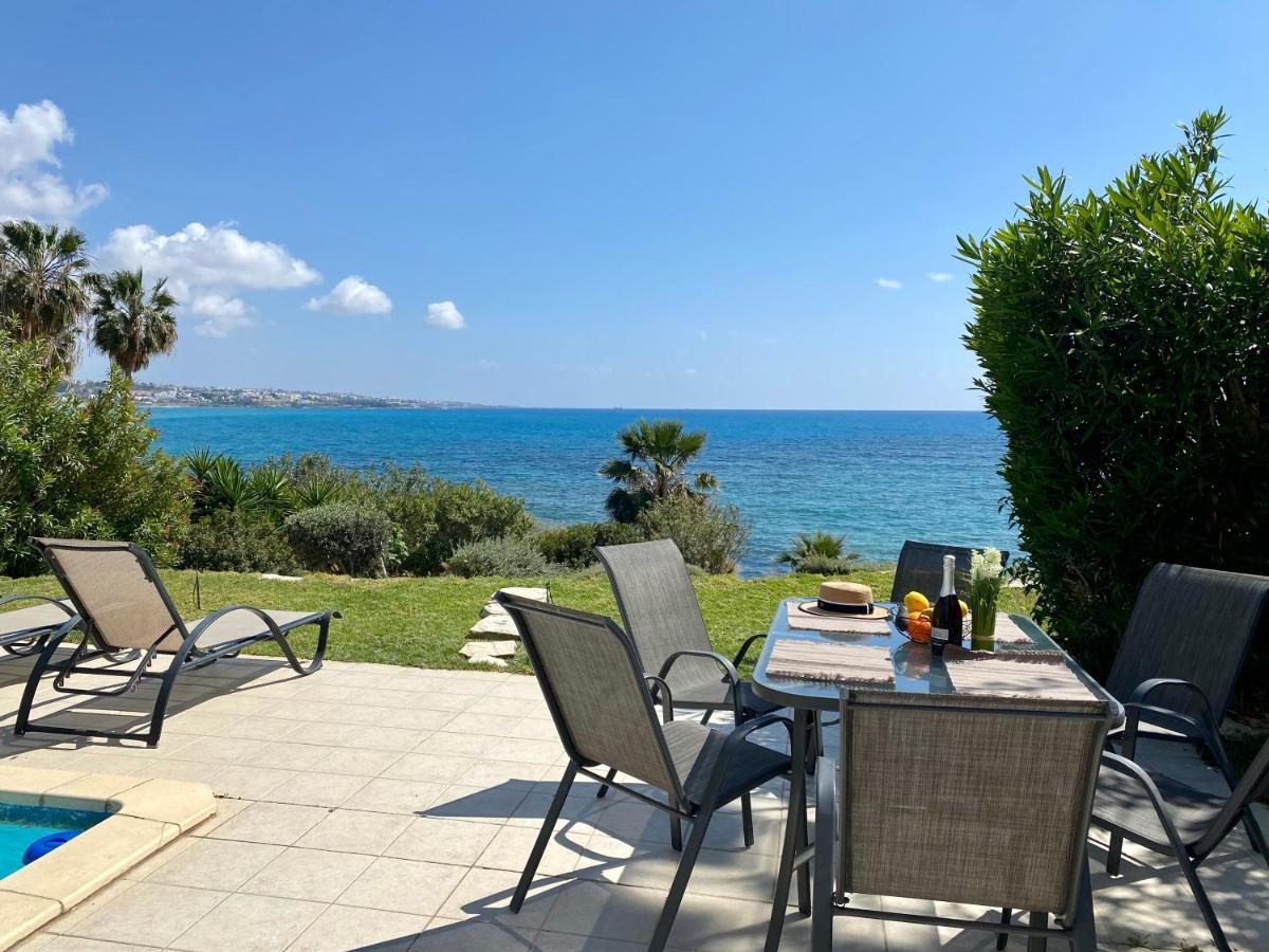 Amazing Front Line Villa In Coral Bay Peyia Exterior photo